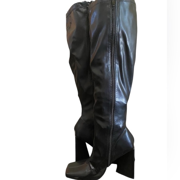 Dolls Kill Mixx Shuz Black Size 8 Perla Knee High Boots Triangle Heel Whimsigoth - Picture 9 of 13